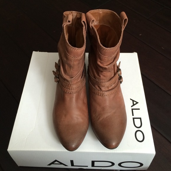 Brand new never worn Aldo Booties