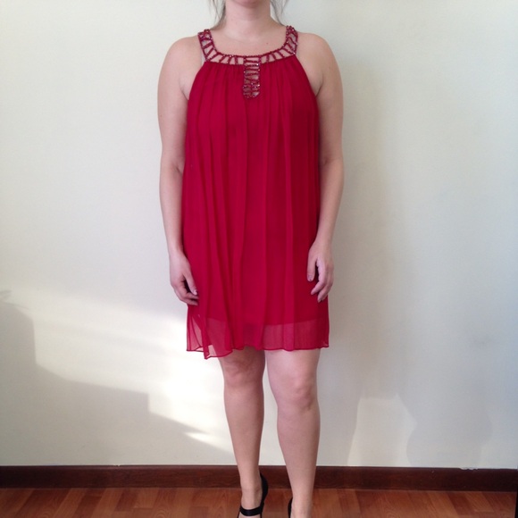 🎉🎉 2xHP 🎉🎉BCBG MaxAzaria Beaded Magenta Dress