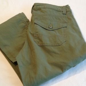 Nine West army green pants