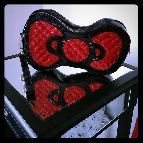 Hello Kitty Bow Clutch