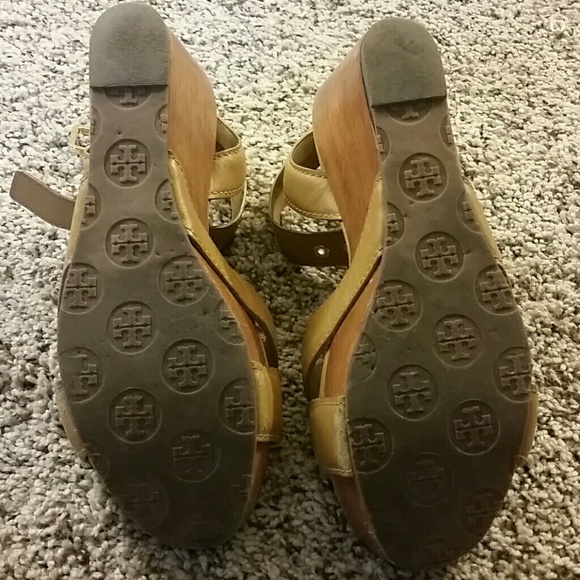 Tory Burch Almita wedge sandal - Picture 3 of 4