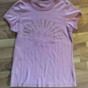Women's pink t-shirt