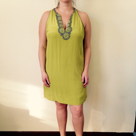 🎉🎉2xHP🎉🎉 BCBG MaxAzaria Light Pear Dress