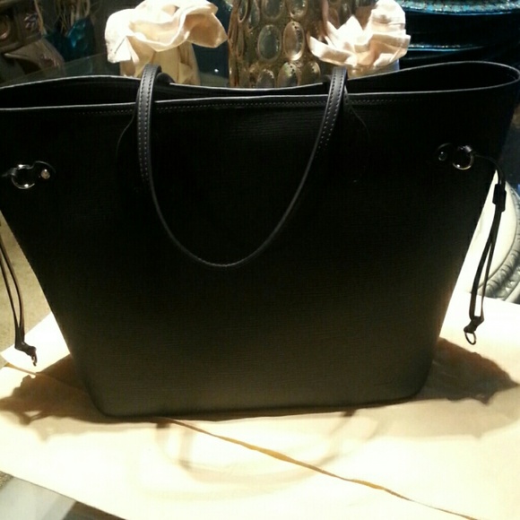 epi leather neverfull