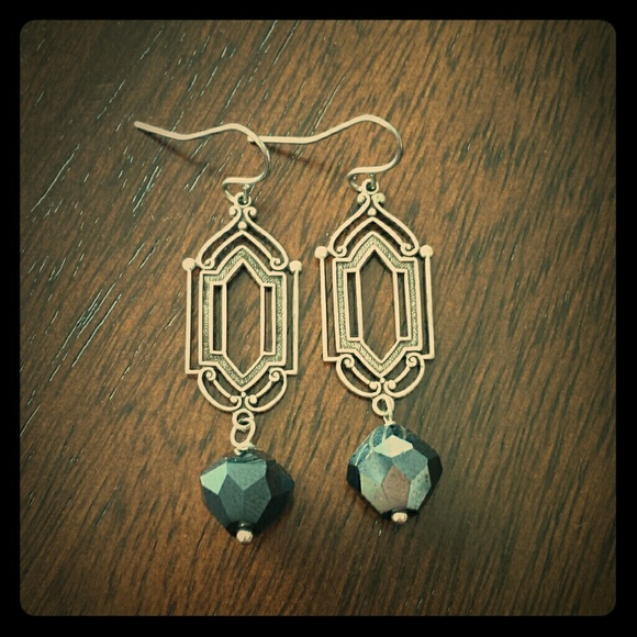 ❌BUNDLEDD❌Dangle Earrings