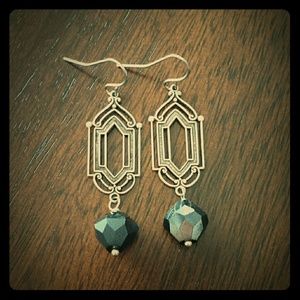 ❌BUNDLEDD❌Dangle Earrings