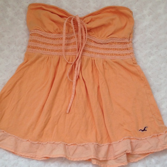 🚫SOLD IN BUNDLE🚫 Orange Hollister top - Picture 1 of 3
