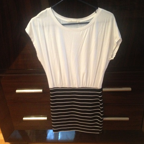 Forever 21 black and white dress