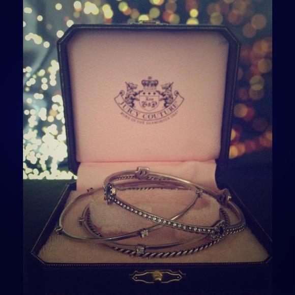 Juicy Couture Iconic Bangles Set