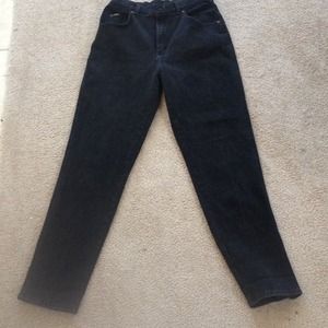 Black Levi high waisted jeans.