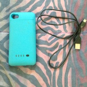 iPhone 4 charging case