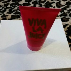 Juicy Couture Viva la Juicy lotion