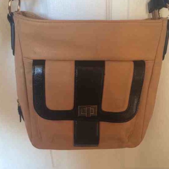 Fall item 💫 Steve Madden Cross Body 😍