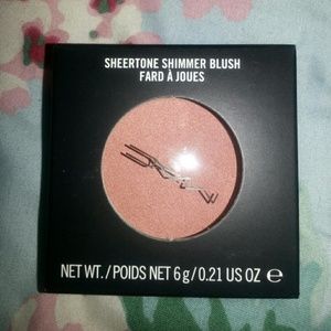 *** sold out*** M.A.C SUNBASQUE BLUSH