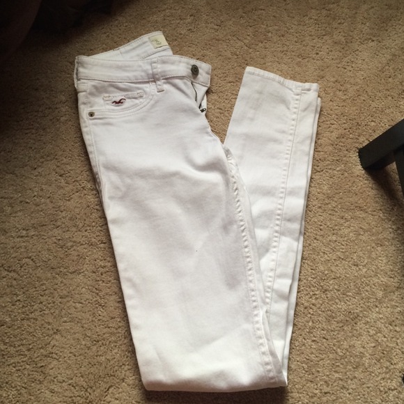 NWOT white Hollister jeans