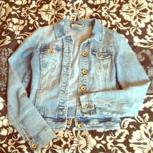 stylish jeans jacket.worn few times.Made for u😻