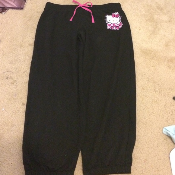 Cropped Hello Kitty sweats
