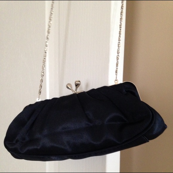 Formal clutch/purse - Picture 1 of 3