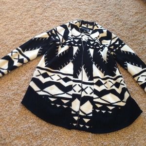 Forever21 black and white sweater