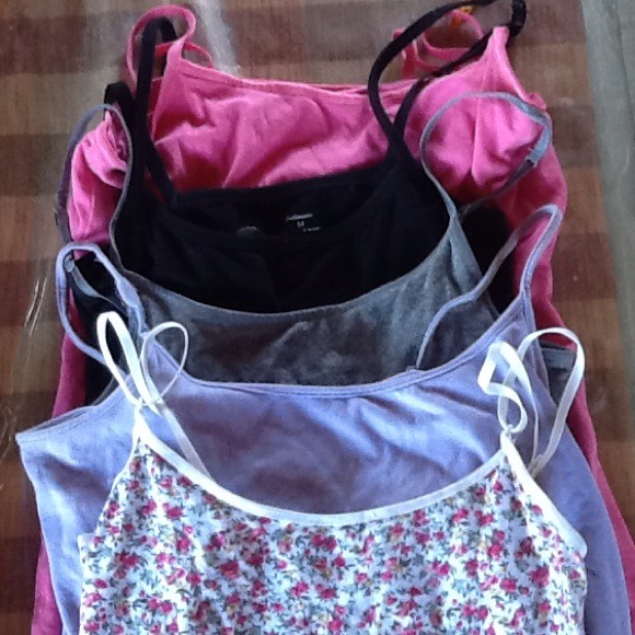 Bundle💥 Five Medium Tank Tops