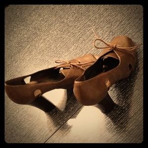Adorable open toe laced heels. At 60$ value!!!