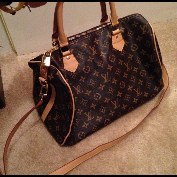 Louis Vuitton Tote/ Cross body bag