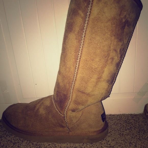 Tan Tall UGG's