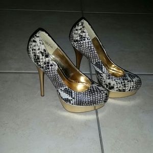 1 hr sale Snake PRINT pumps
