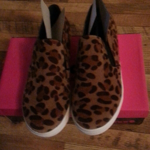 Dollhouse Skate Faux Leopard Print Sneaker