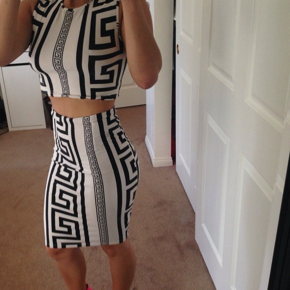ASOS Dresses & Skirts - Gorgeous two piece