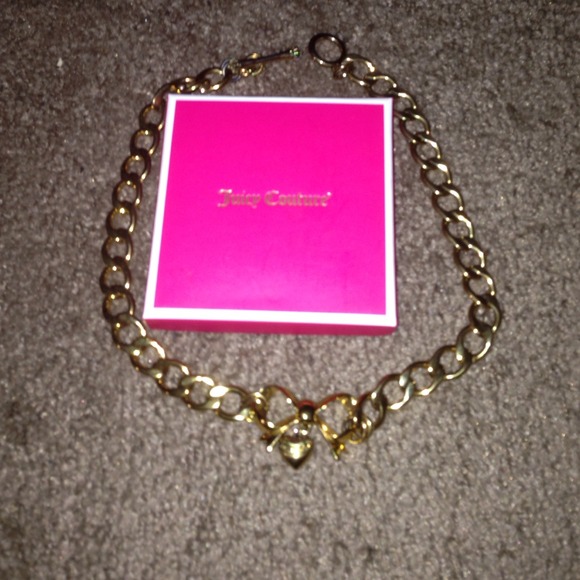 Juicy couture necklace