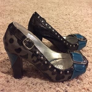 Naughty Monkey heels size 7.5