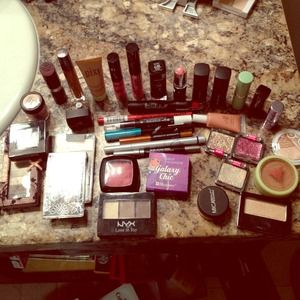 HUGE MAKEUP BUNDLE!💄💄❤️❤️