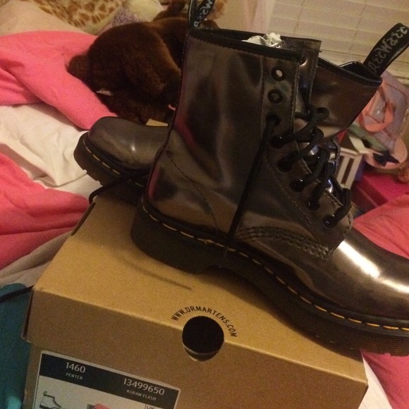 women dr martins size US 5