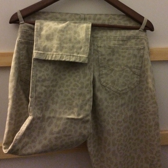 Beige Cheetah Print Jeggings