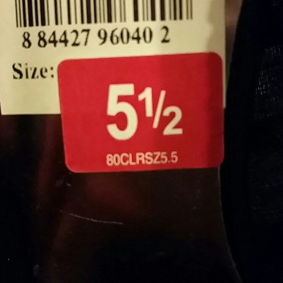 Guess - Picture 3 of 3