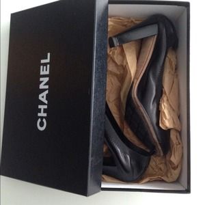 CHANEL Shoes - Authentic CHANEL Escarpins Pump CHANEL Shoes - Authentic CHANEL Escarpins Pump