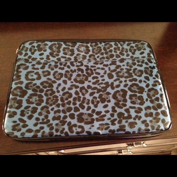 Blue cheetah print Laptop case/sleeve - Picture 2 of 3