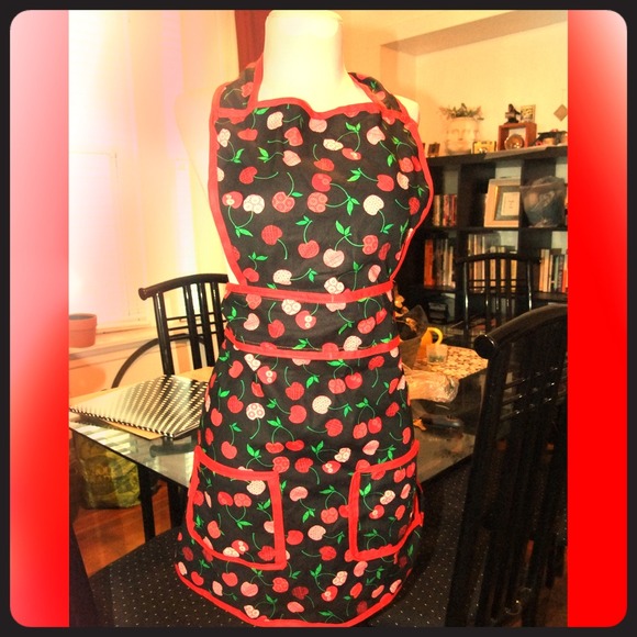 😍ADORABLE Cherry kitchen apron😍