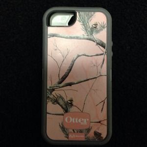 Pink camo otterbox
