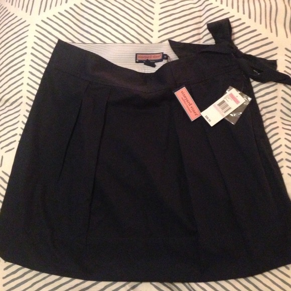 Adorable NWT Navy Vineyard Vines skirt - Picture 2 of 4