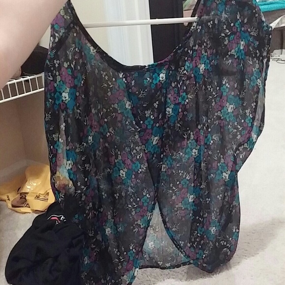 Shirt - Picture 2 of 2