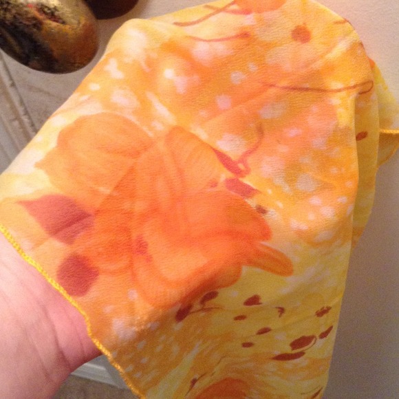 Fall Scarf🍁🍃🍂 - Picture 2 of 2