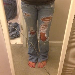 American eagle ripped jeans