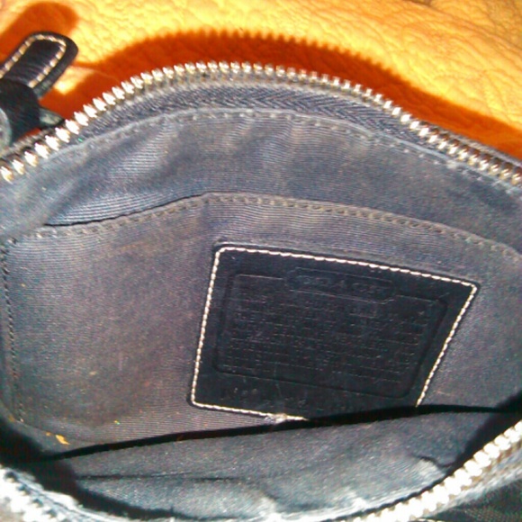 Authentic coach - Picture 2 of 2
