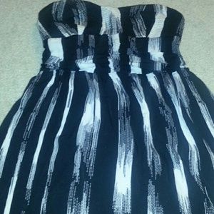 Sleeveless Paterned dress