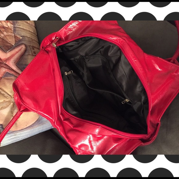 Red handbag - Picture 2 of 3