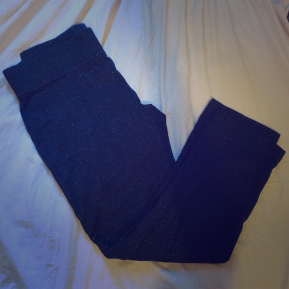 Black and gold leggings
