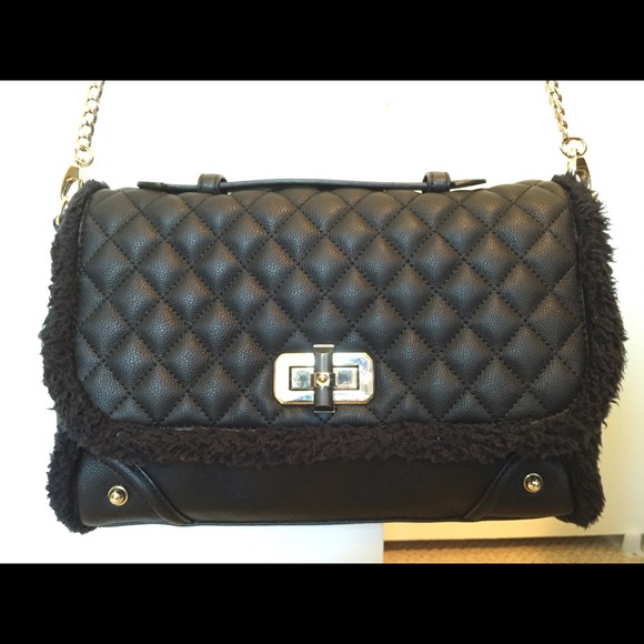 Charles and Keith fun black bag - Picture 2 of 4