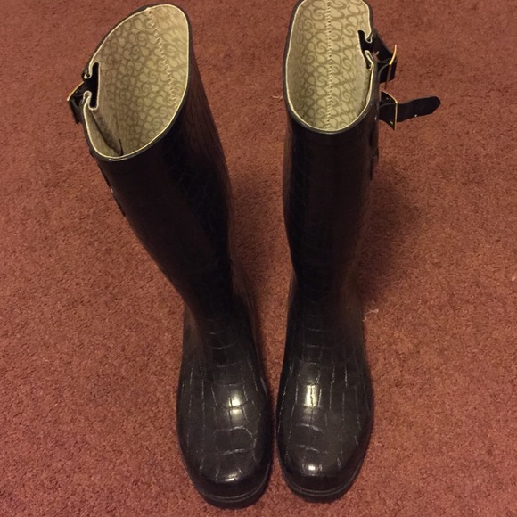 Rain boots